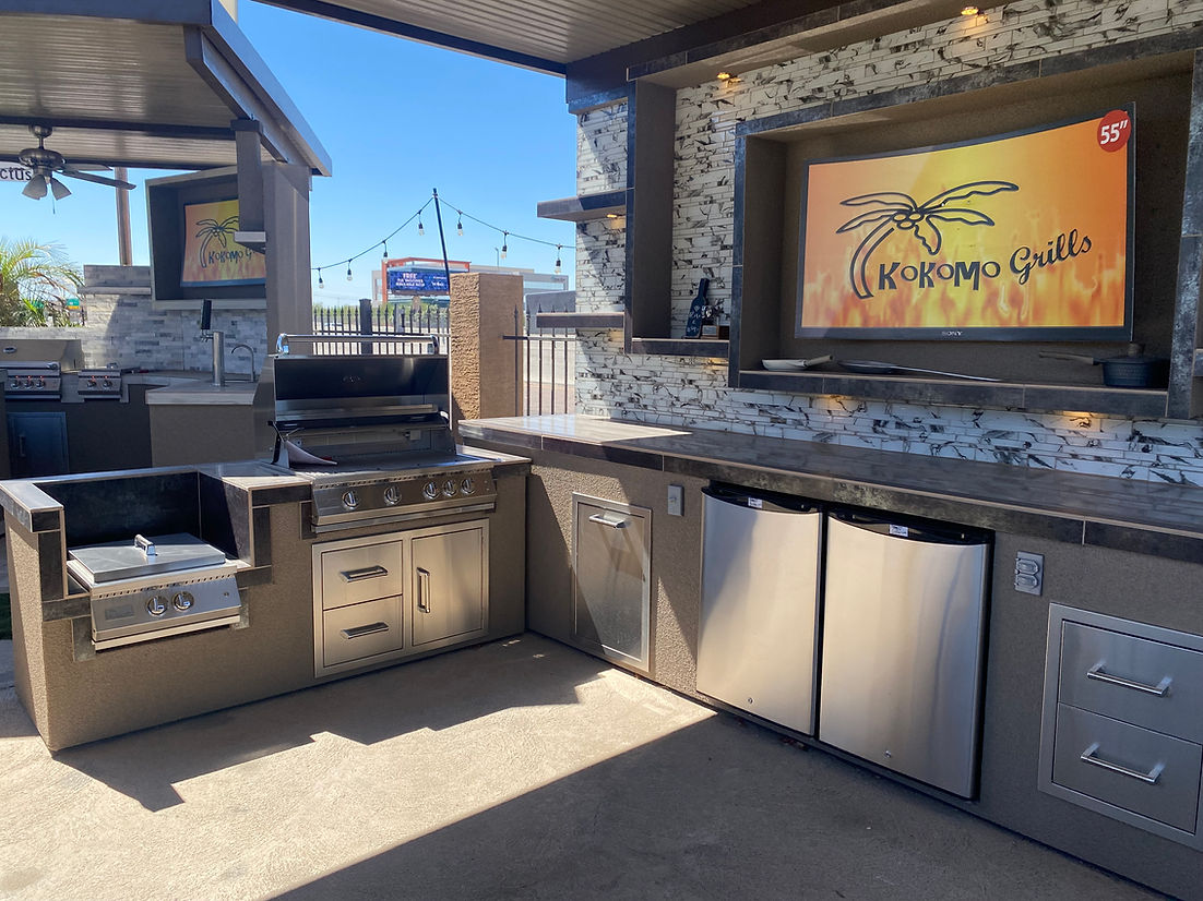 KoKoMo Grills Montego Outdoor Kitchen – 20' x 16' Luxury Entertainment BBQ Island (SKU: MONTEGO4431)