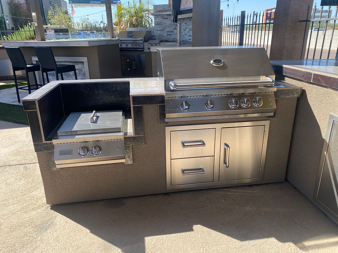 KoKoMo Grills Montego Outdoor Kitchen – 20' x 16' Luxury Entertainment BBQ Island (SKU: MONTEGO4431)