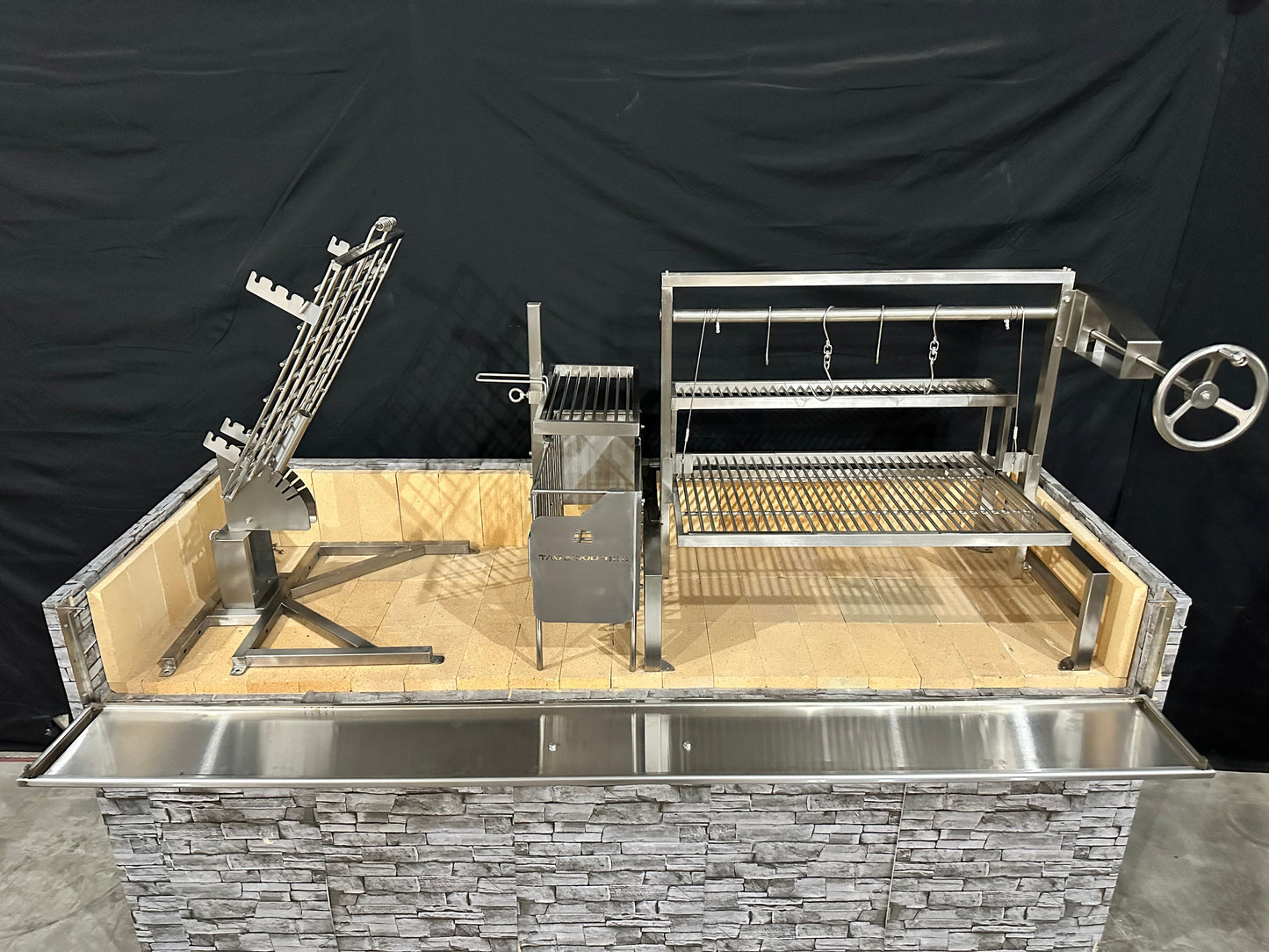 Tagwood BBQ Insert Style Argentine Santa Maria Wood Fire & Charcoal Gaucho Grill without firebricks | BBQ09SS
