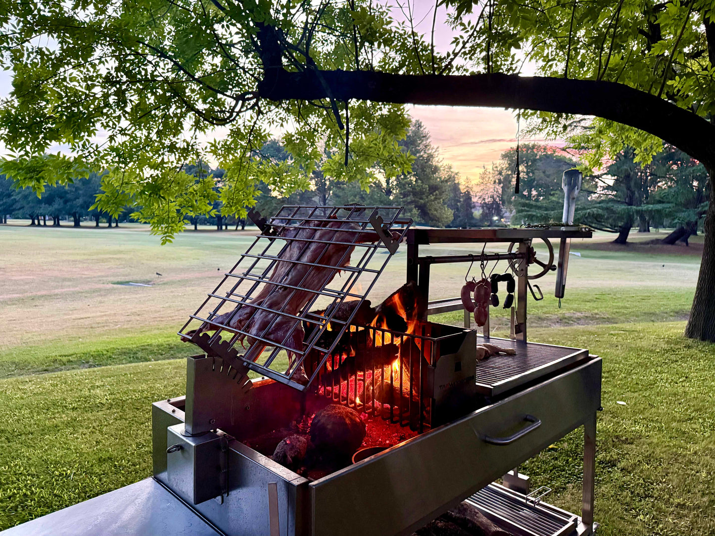 Tagwood BBQ Argentine Santa Maria Wood Fire & Charcoal Gaucho Grill | BBQ26SS