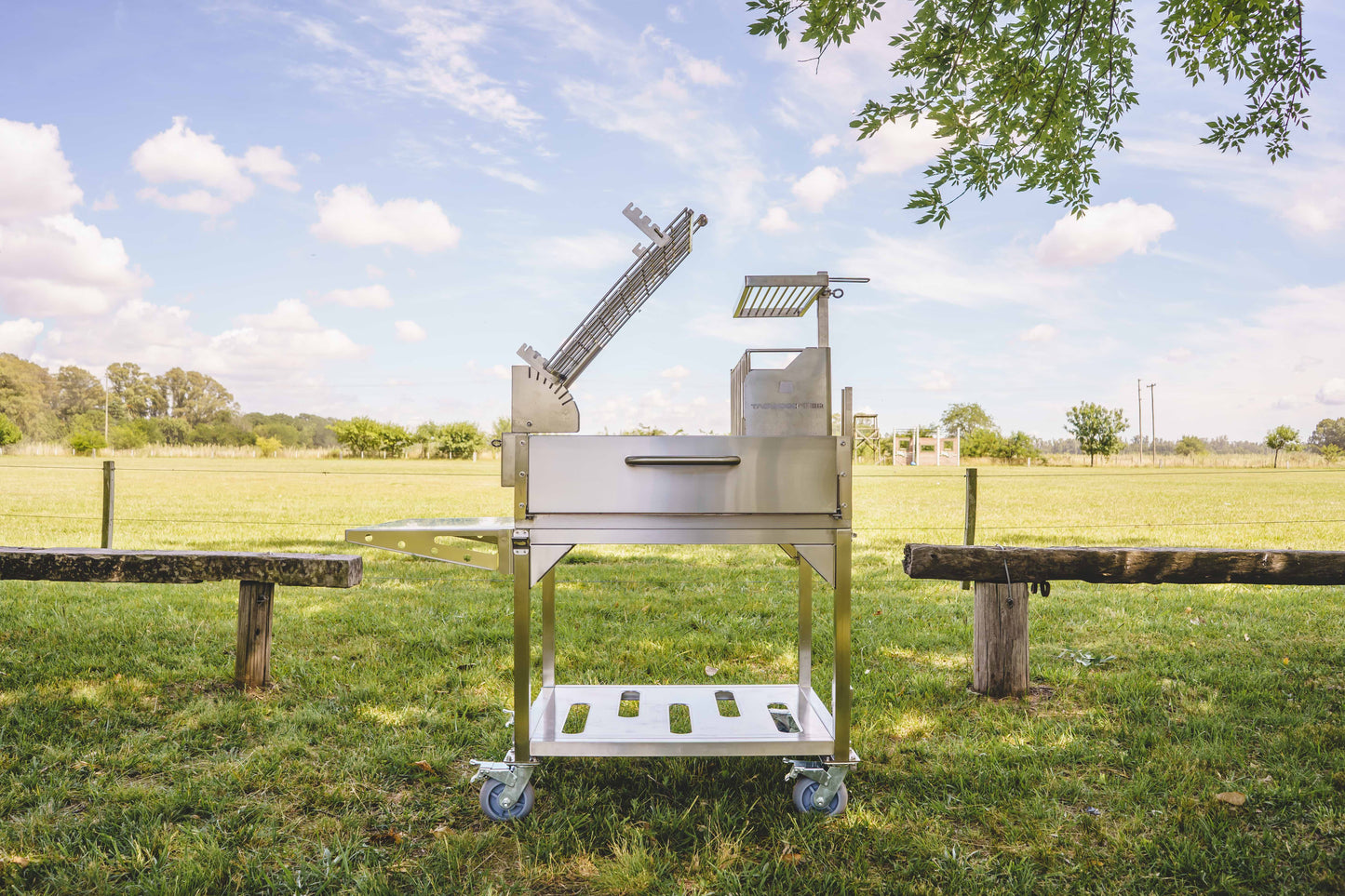 Tagwood BBQ Argentine Clamp Grill with firebox | BBQ33SS