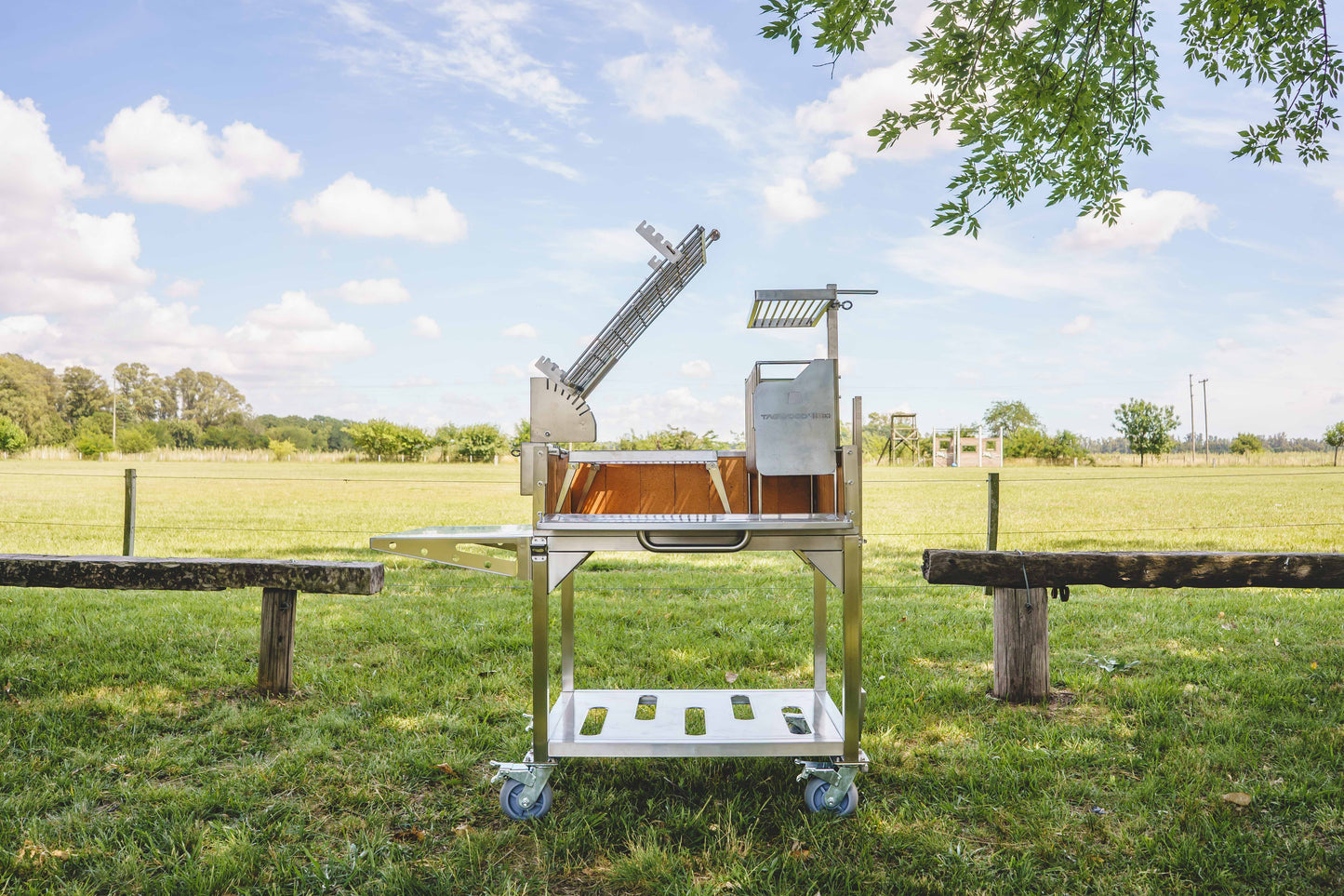 Tagwood BBQ Argentine Clamp Grill with firebox | BBQ33SS