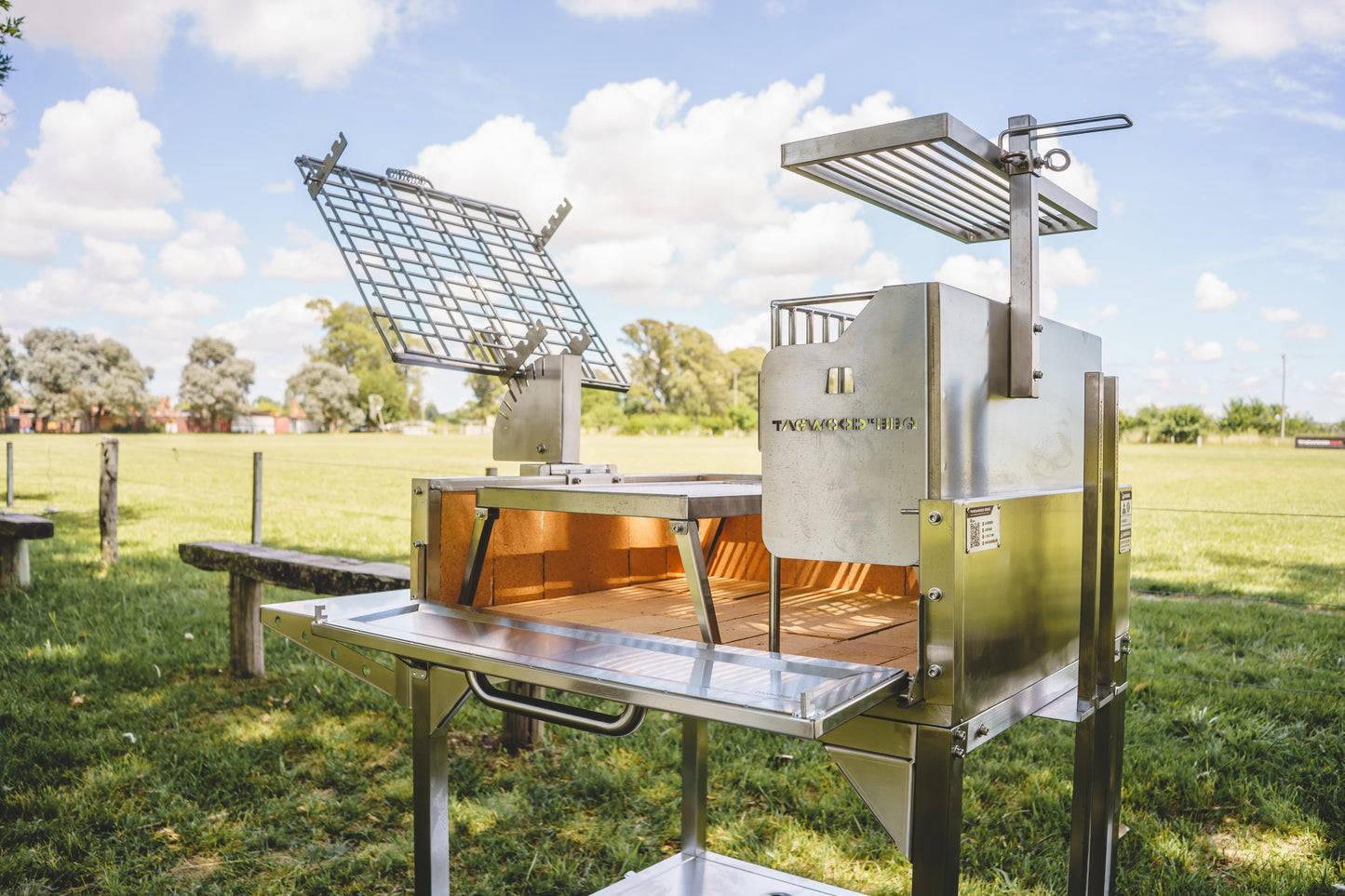 Tagwood BBQ Argentine Clamp Grill with firebox | BBQ33SS