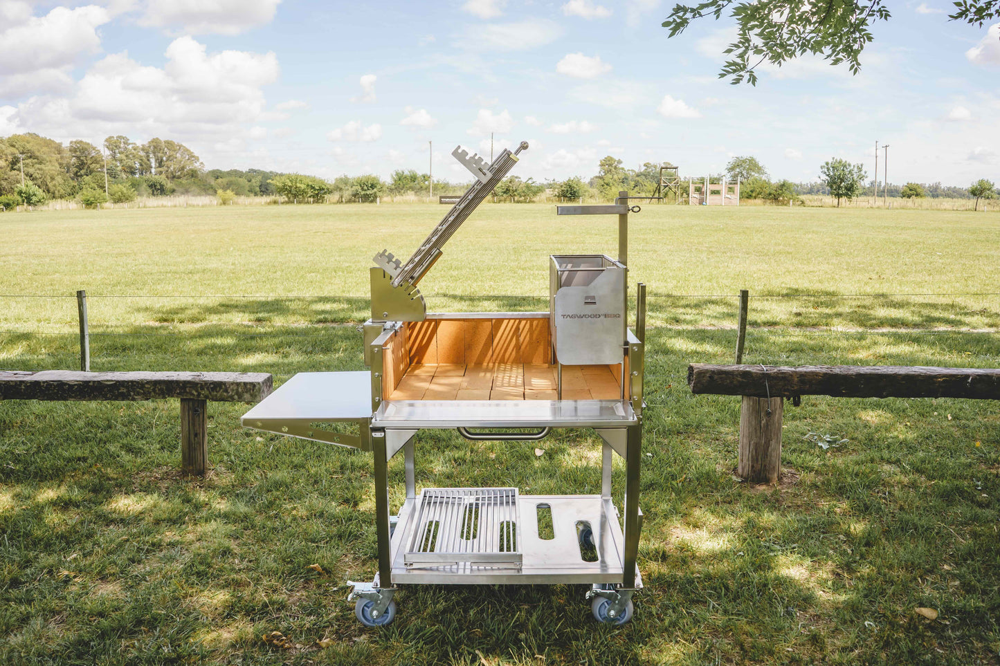 Tagwood BBQ Argentine Clamp Grill with firebox | BBQ33SS